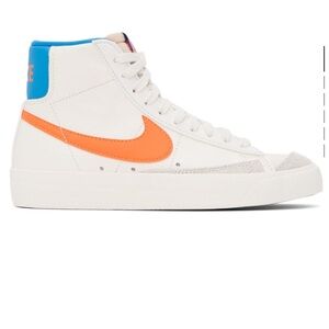 Nike white blazer mid 77’ sneakers👟🤍✔️ size 7.5 womens